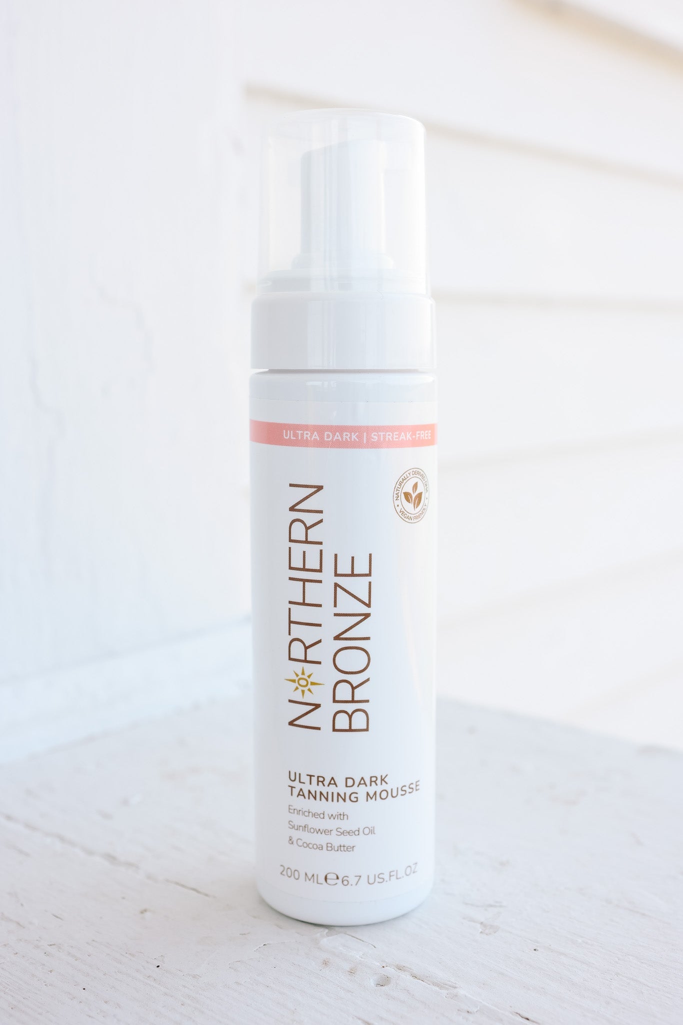 Iconic Tan Ultimate Darkness Instant Tanning Mousse