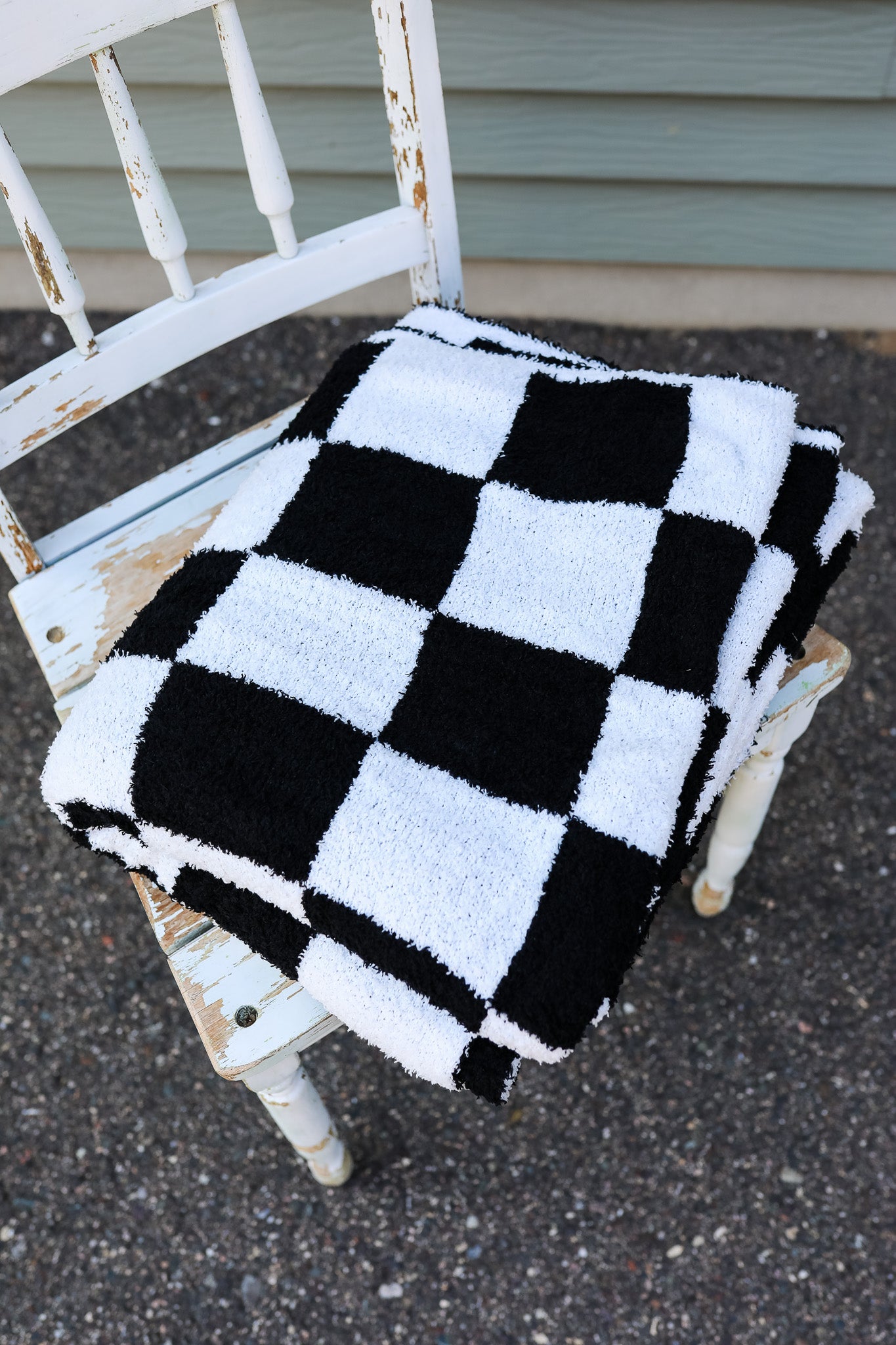 Cozy Checkered Blanket - Multiple Colors