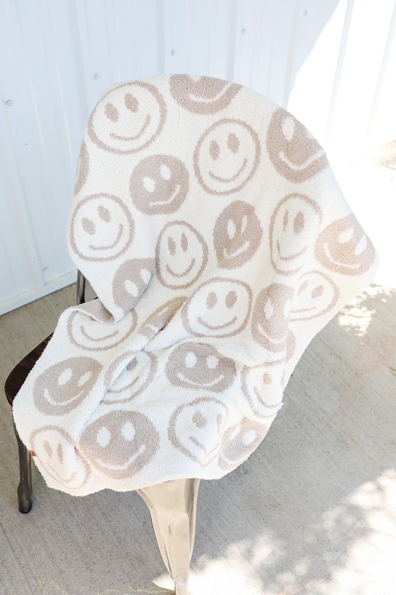 Happy Face Comfy Luxe Kids Blanket - Beige