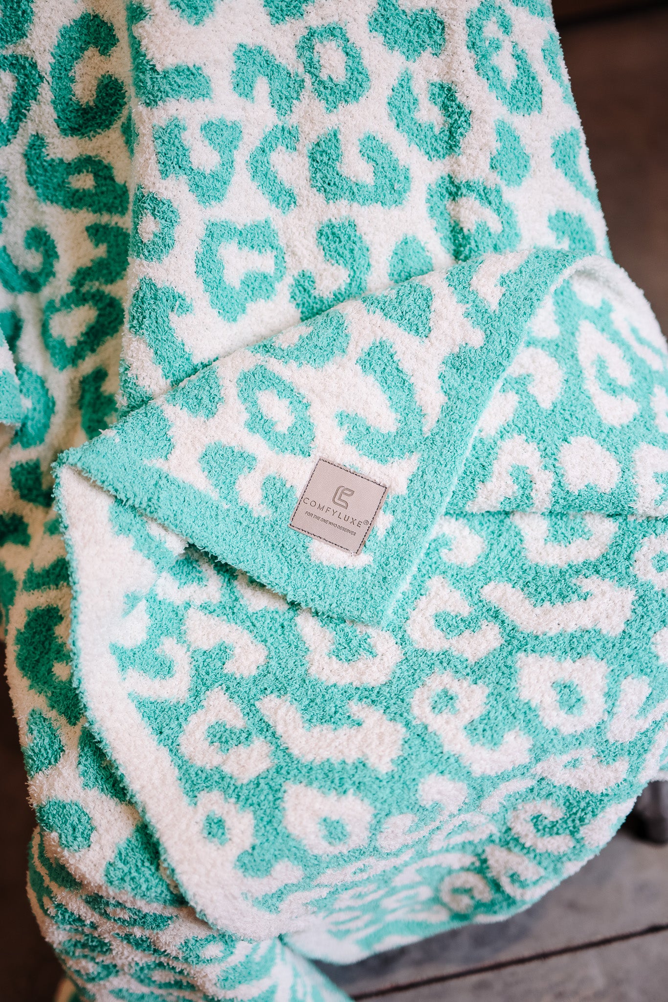 Leopard Comfy Luxe Blanket - Mint