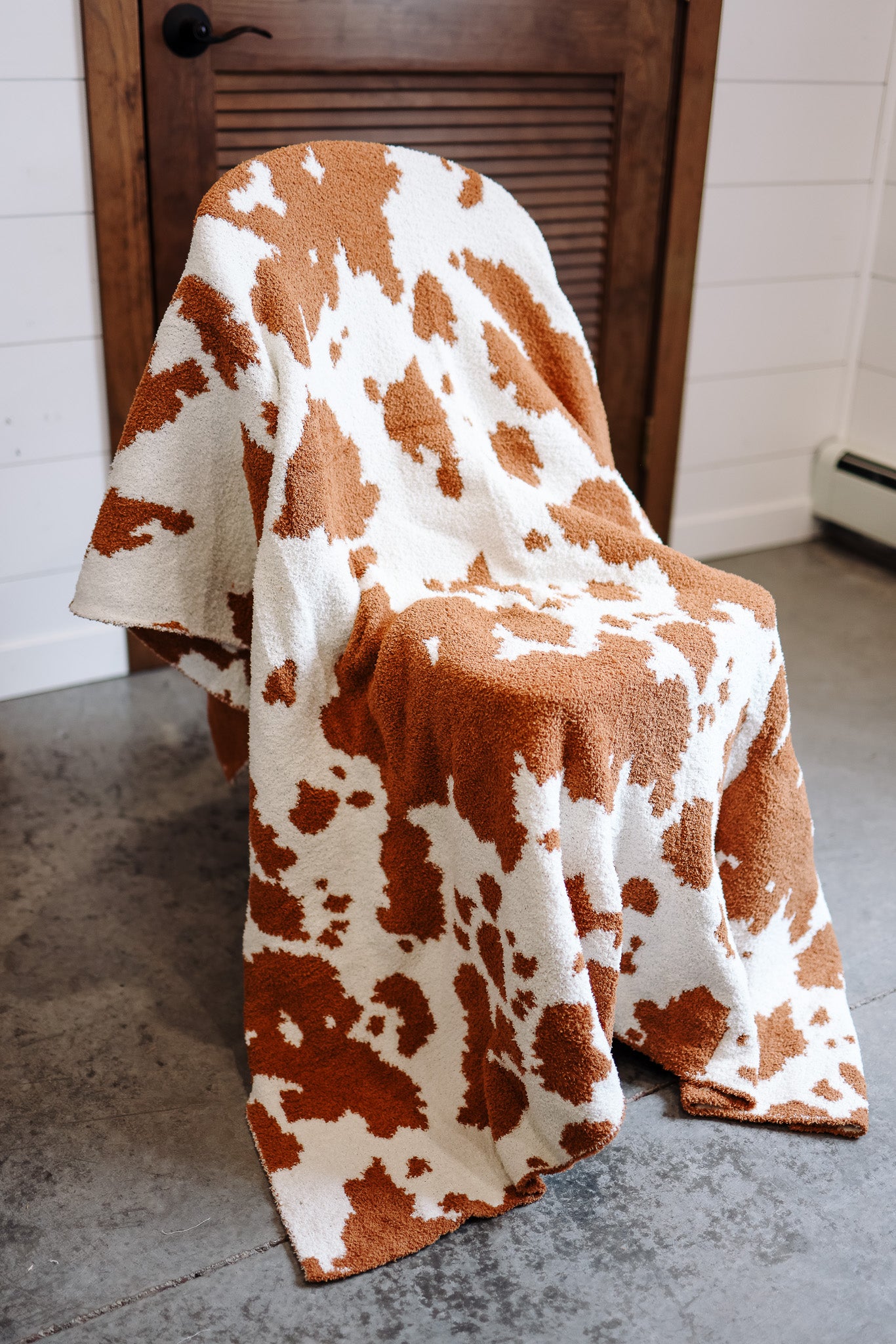 Cow Pattern Comfy Luxe Blanket - Brown