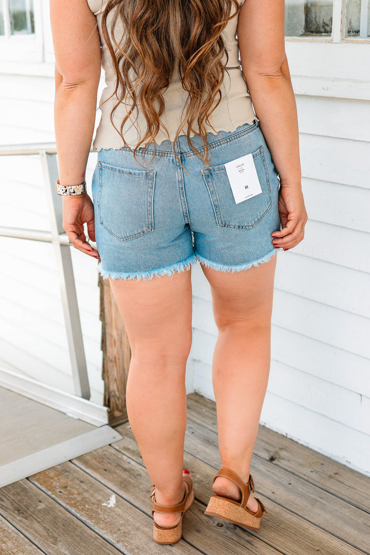 Darby Mid Rise Short