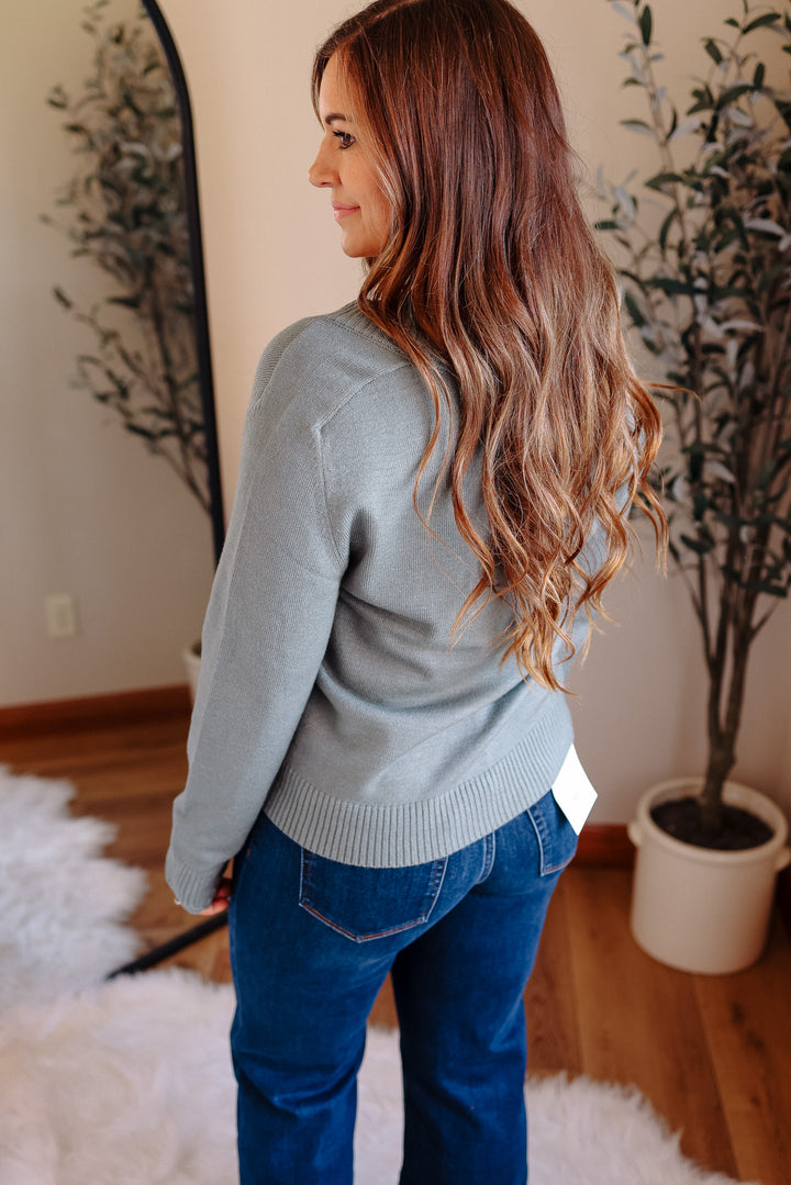 Riven Scallop Edge V-Neck Sweater - Dark Green