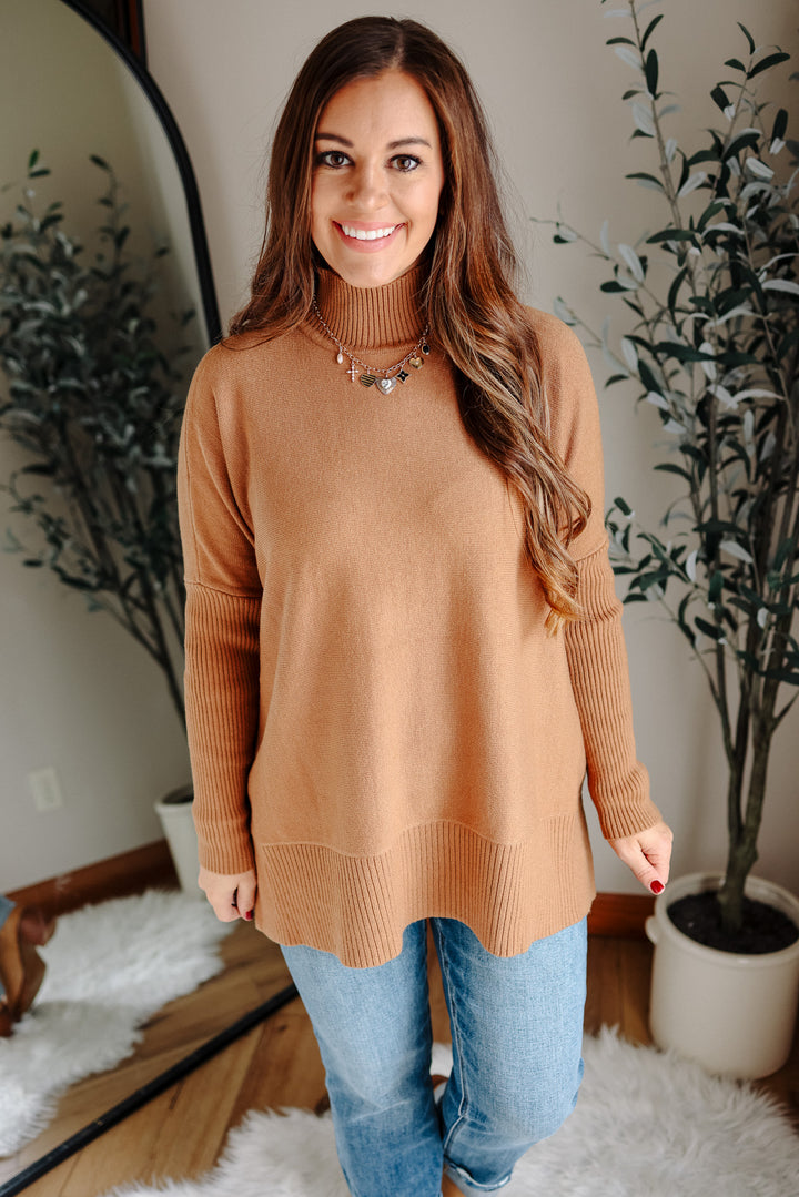 Essential Oversized Mockneck Sweater - Camel