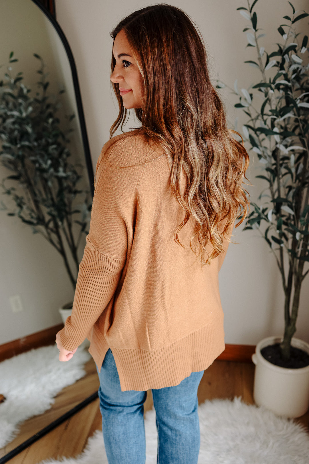 Essential Oversized Mockneck Sweater - Camel