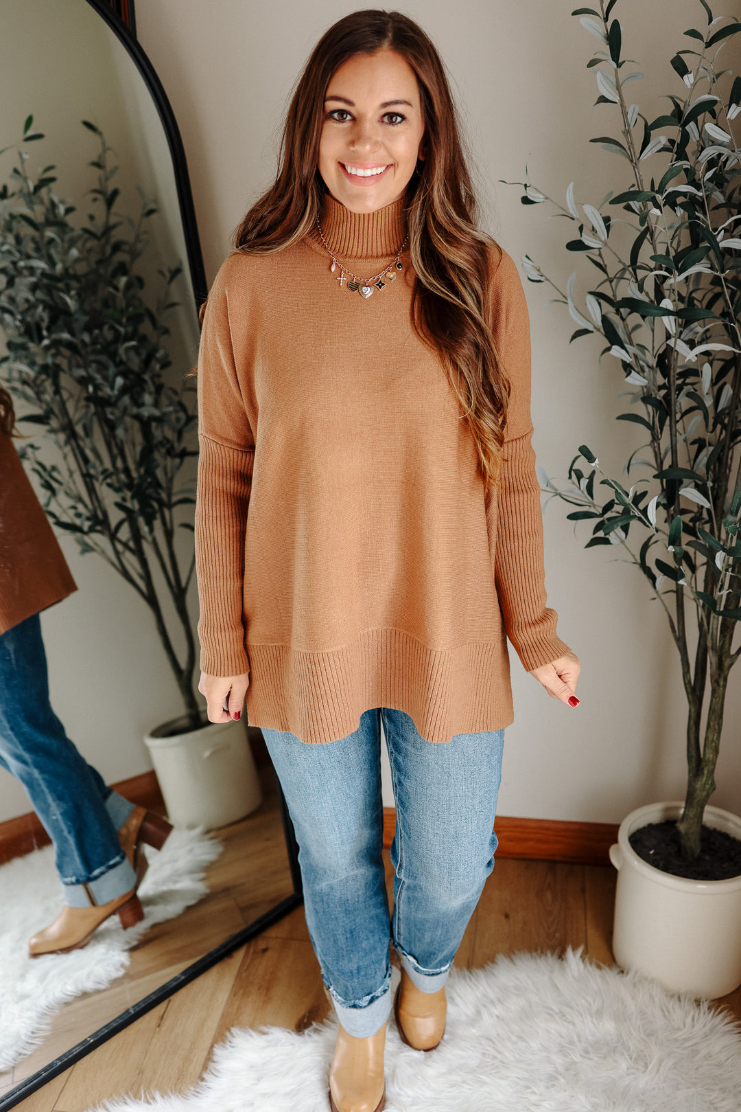 Essential Oversized Mockneck Sweater - Camel