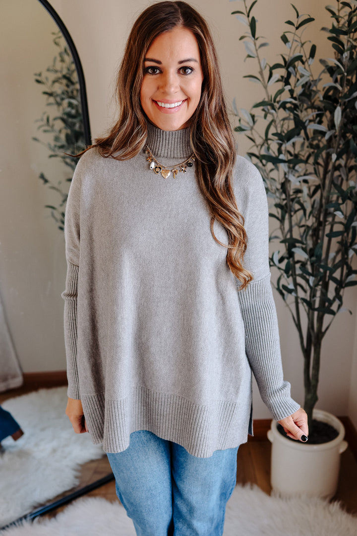 Essential Oversized Mockneck Sweater - Grey