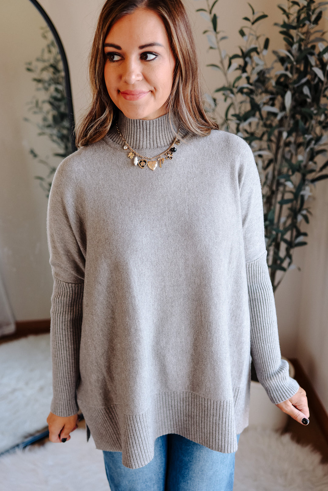 Essential Oversized Mockneck Sweater - Grey