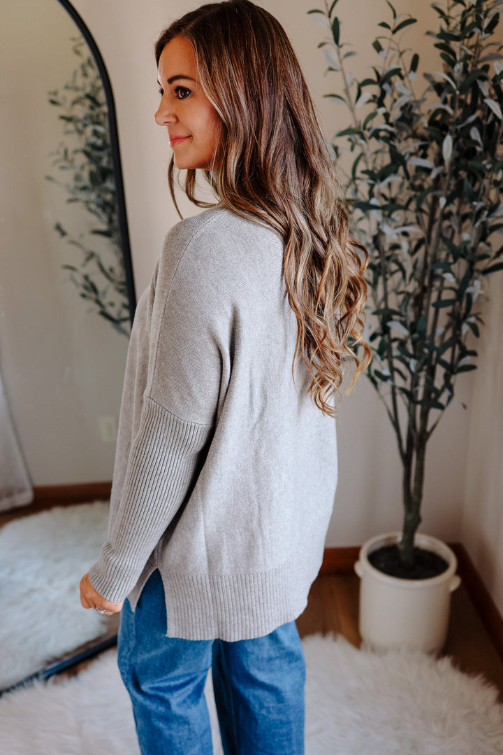 Essential Oversized Mockneck Sweater - Grey