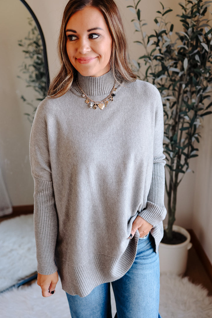 Essential Oversized Mockneck Sweater - Grey