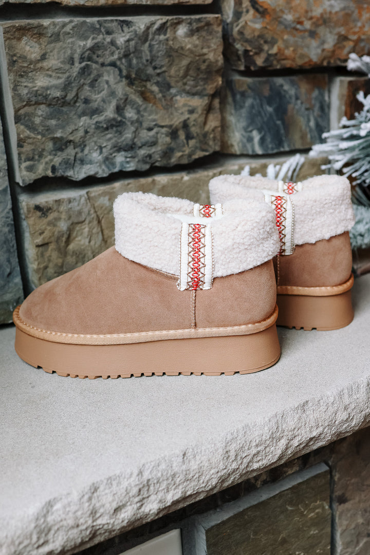 Robbed Sherpa Foldover Cuffed Boot - Tan