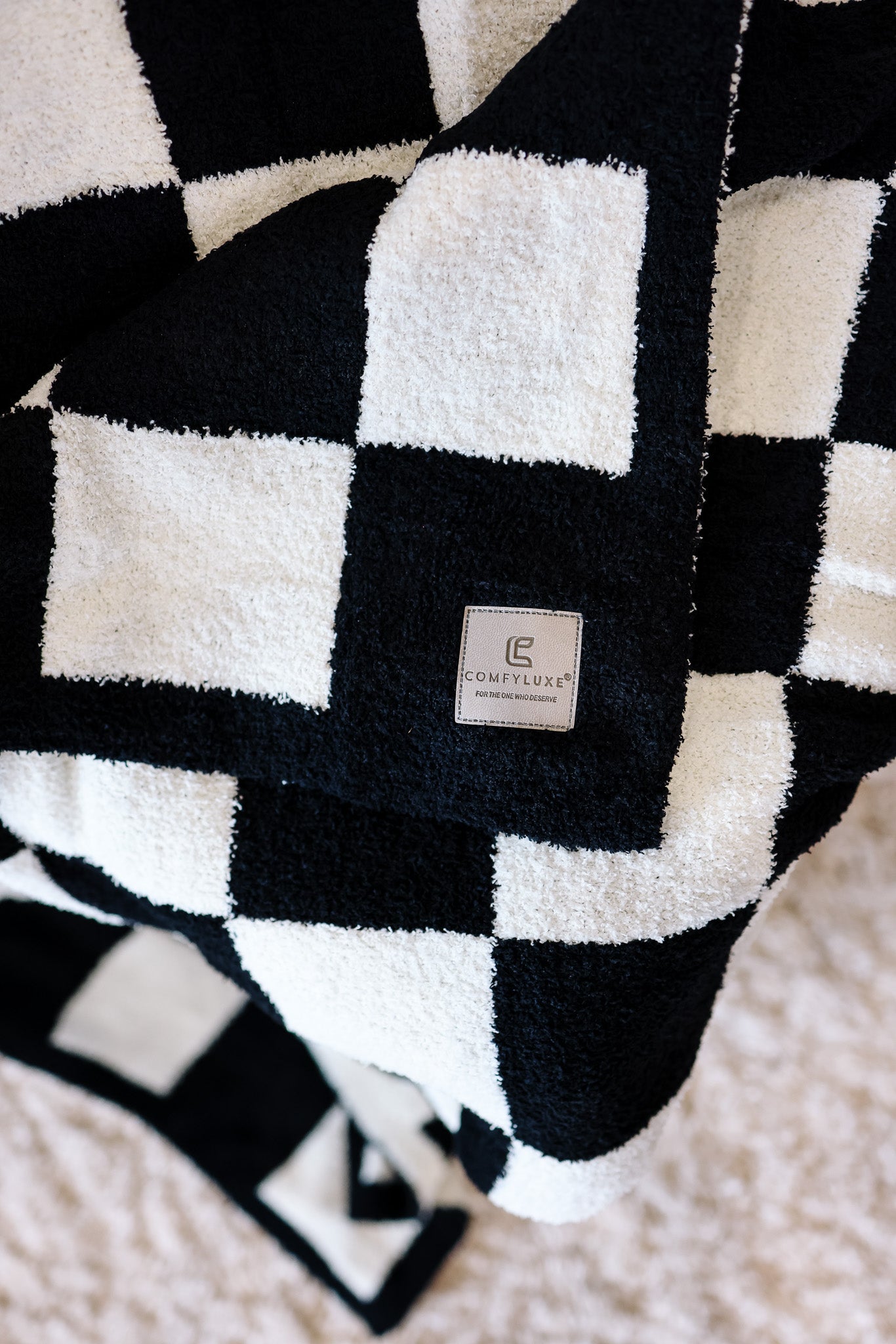 Checkerboard Comfy Luxe Blanket - Multiple Colors