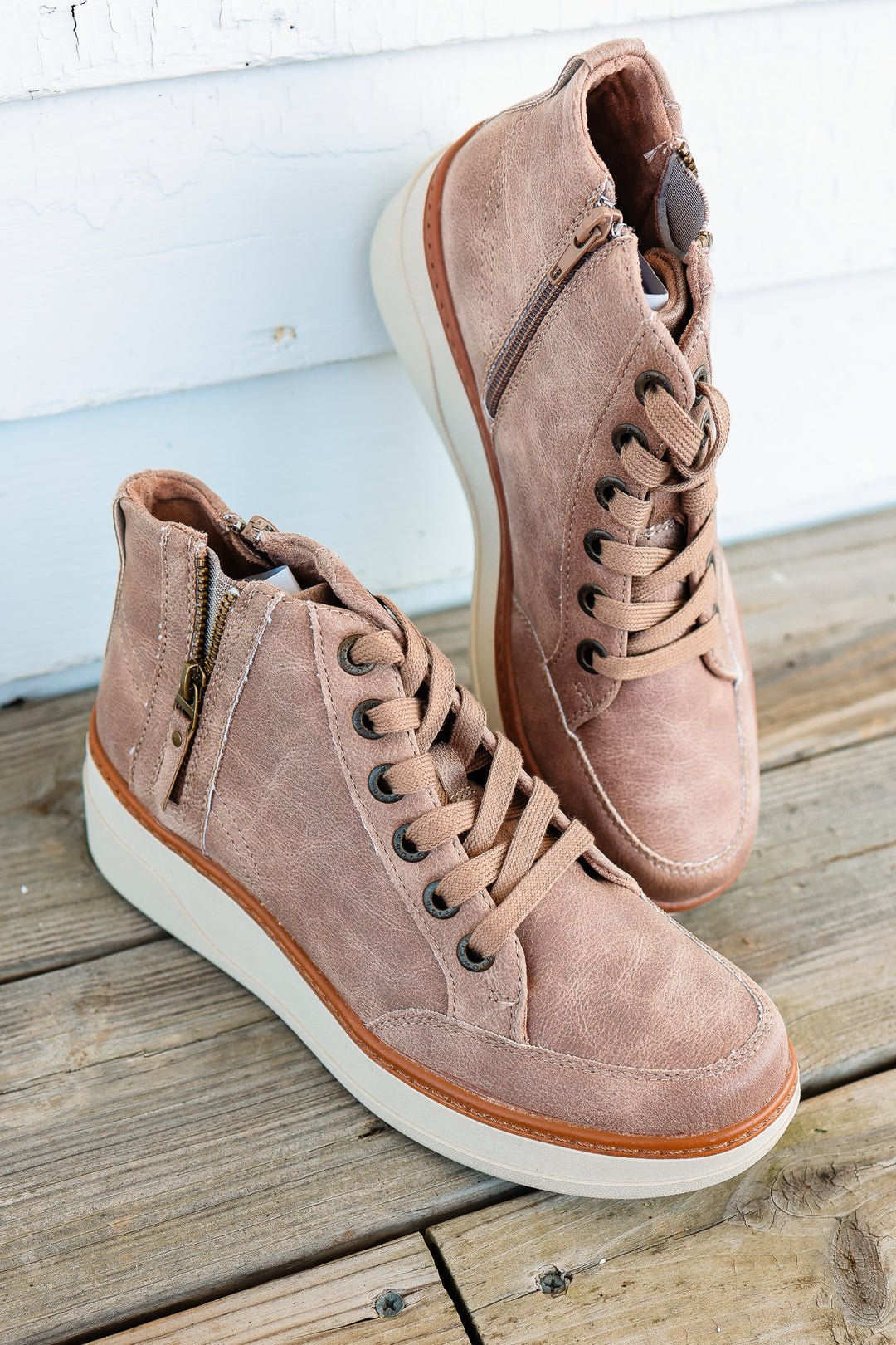 Camden 2 Wedge Sneaker - Mushroom