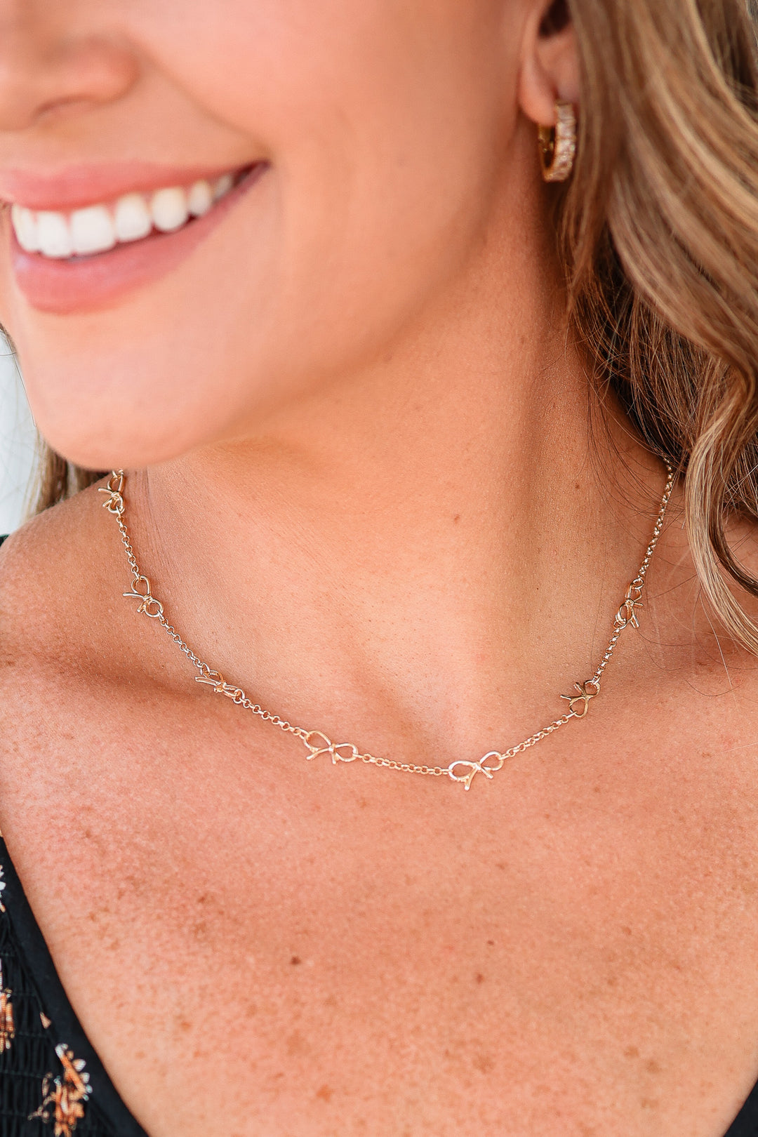 Cutout Bow Station Necklace