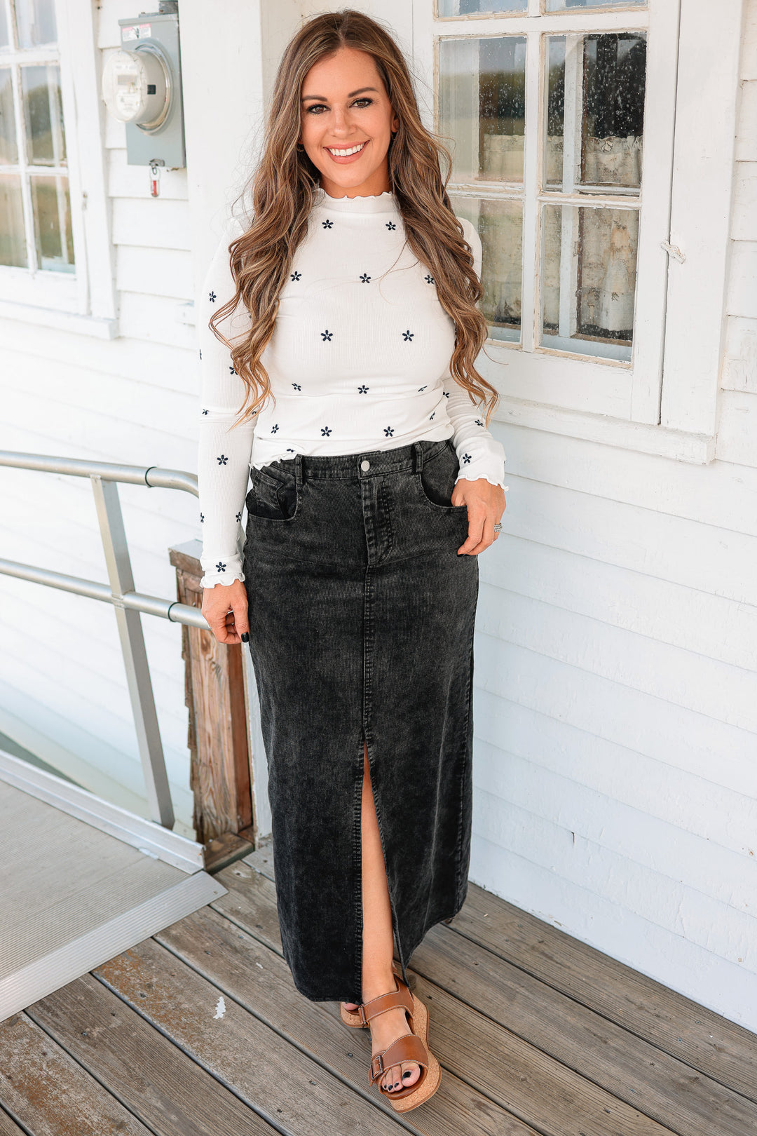 Sela Mockneck Cabbage Hem Top - White