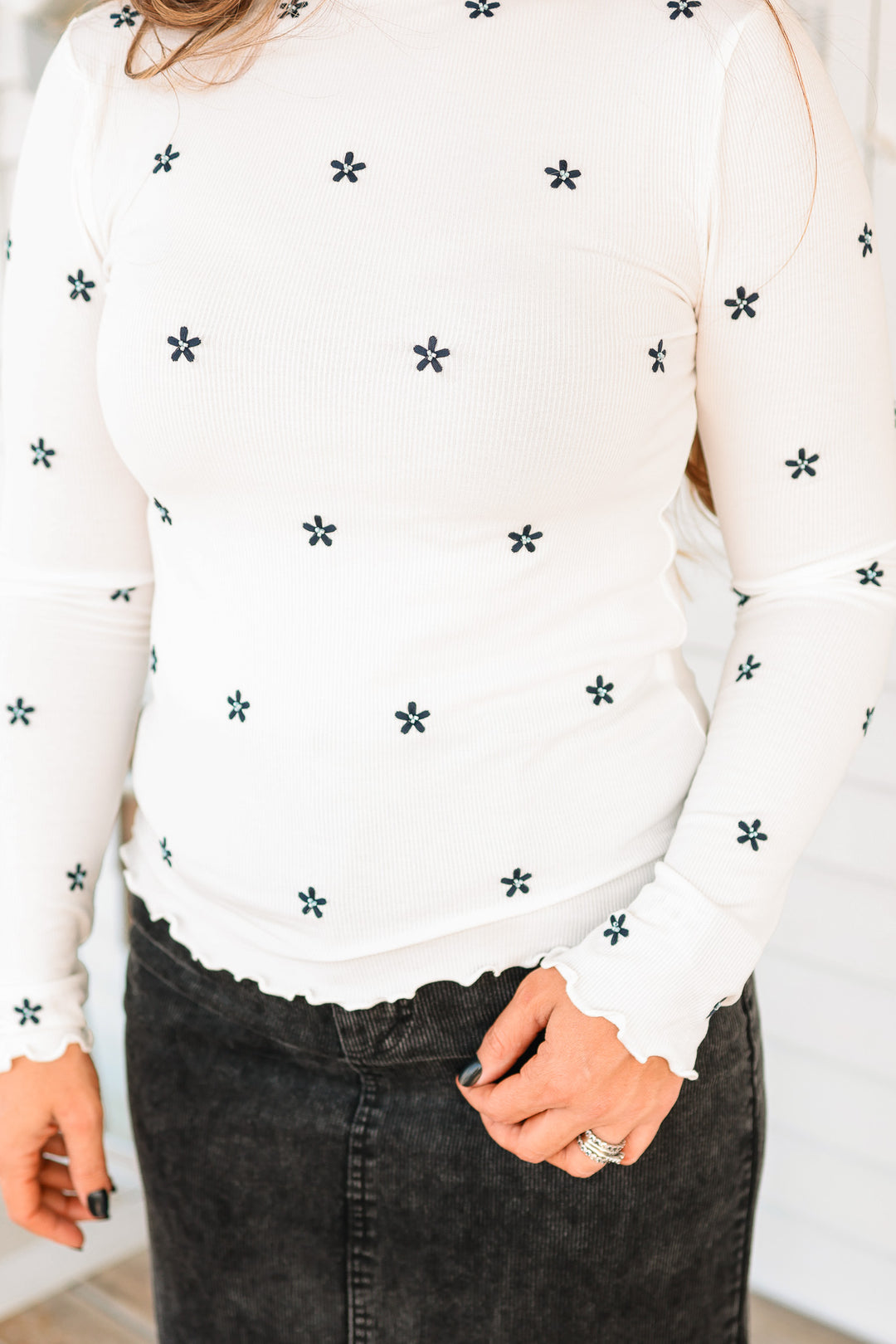 Sela Mockneck Cabbage Hem Top - White