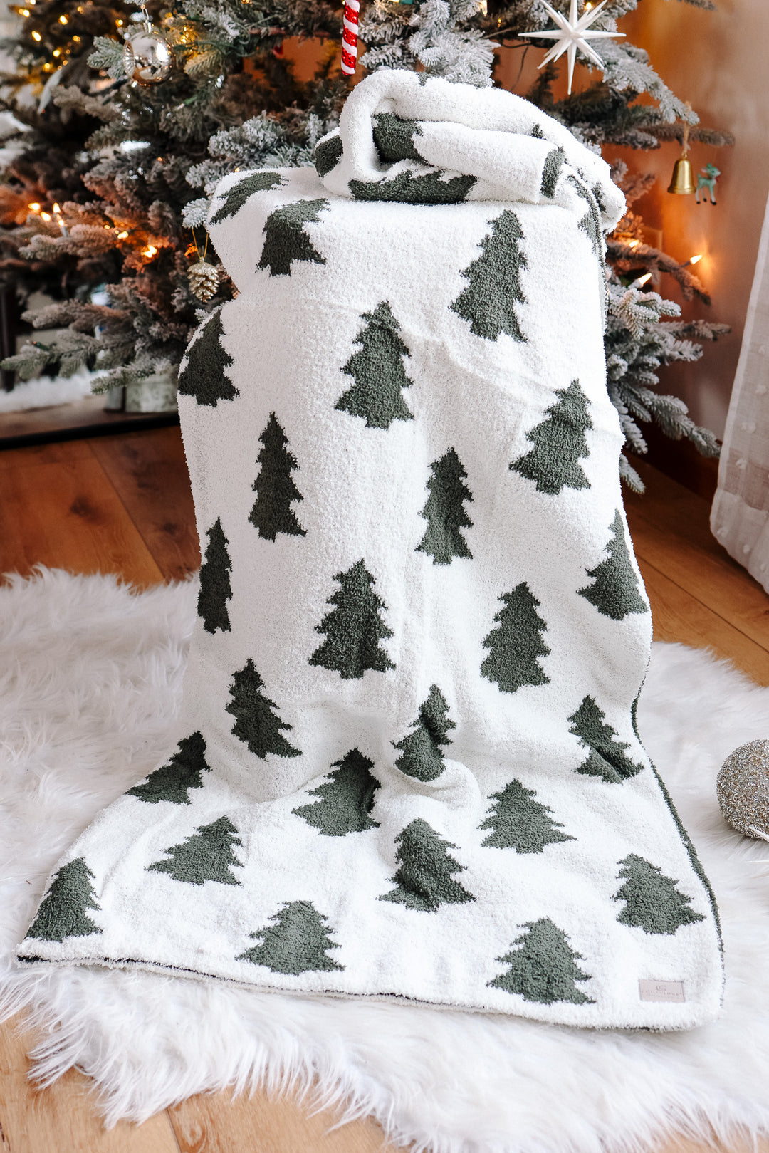 Trees Pattern Comfy Luxe Blanket