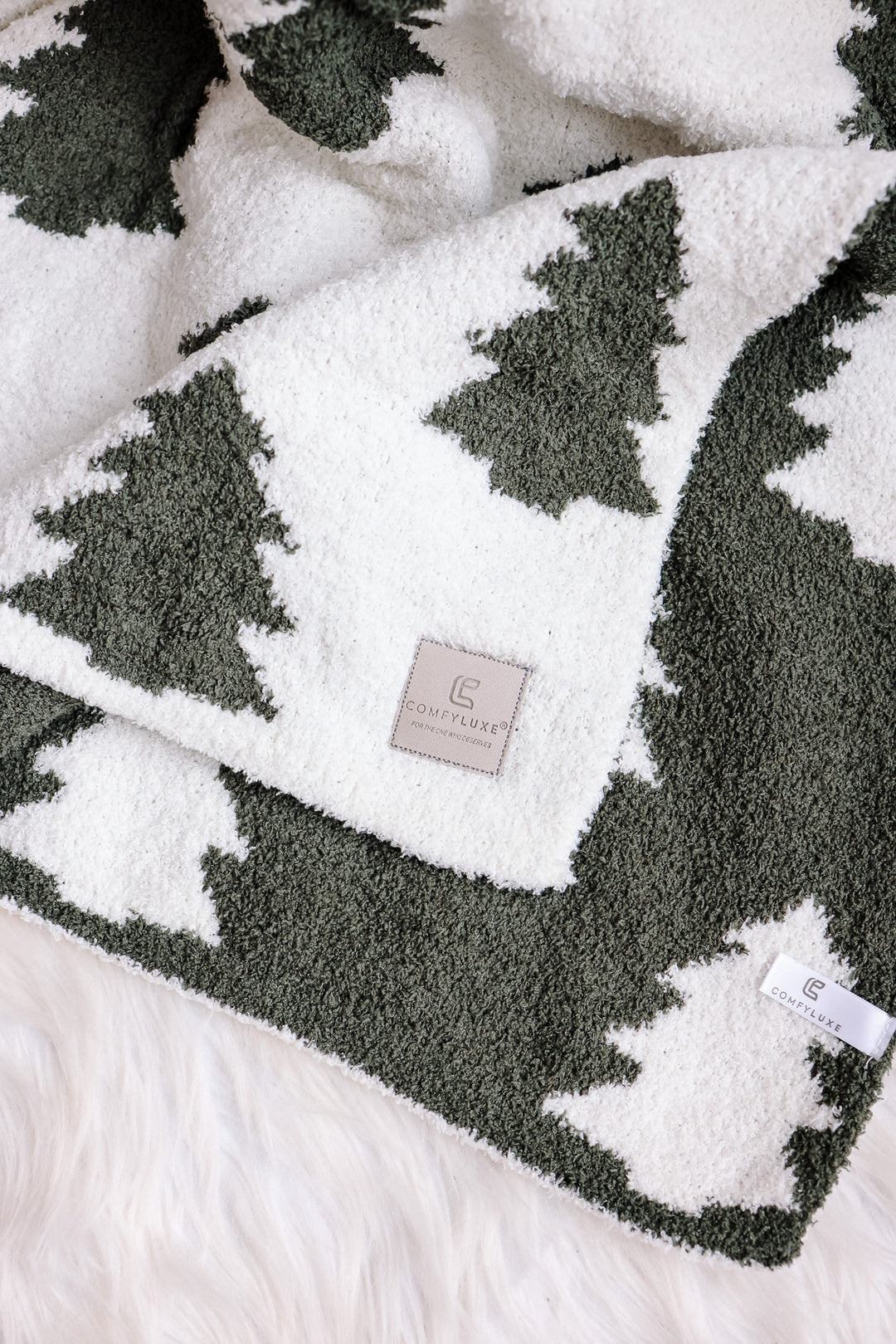 Trees Pattern Comfy Luxe Blanket