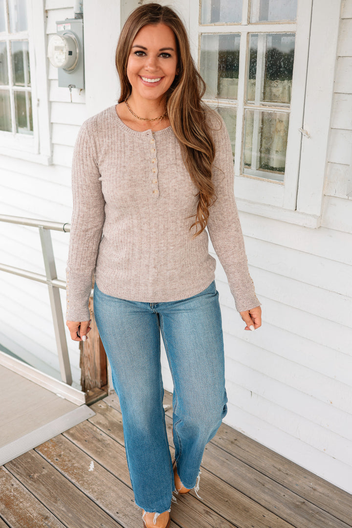 Aaryn Buttoned Cuffs Henley Top - Dusty Cocoa