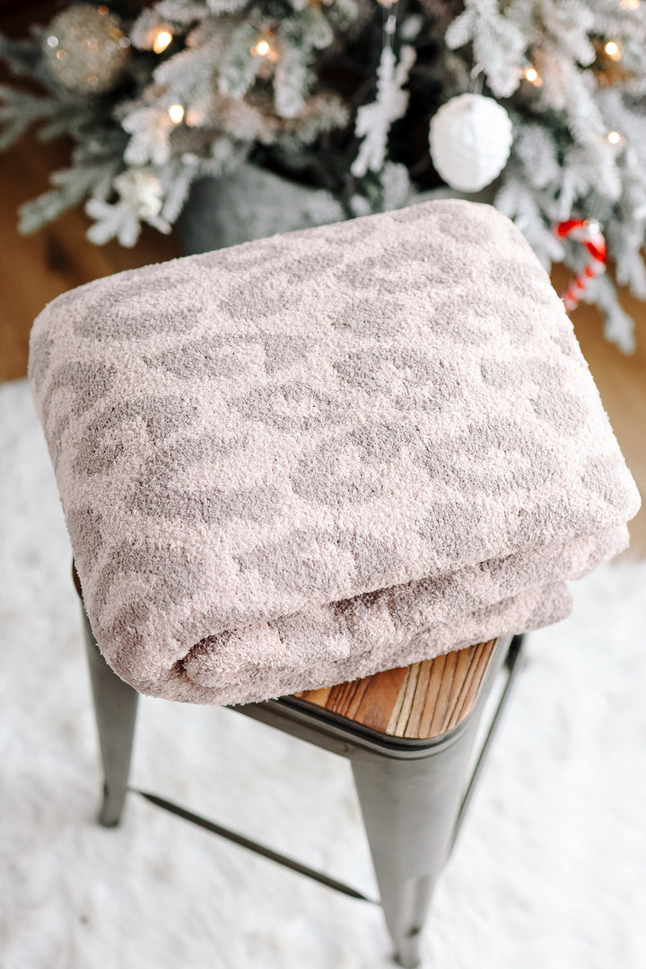 Leopard Cozy Blankets - Khaki