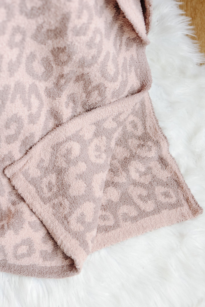 Leopard Cozy Blankets - Khaki