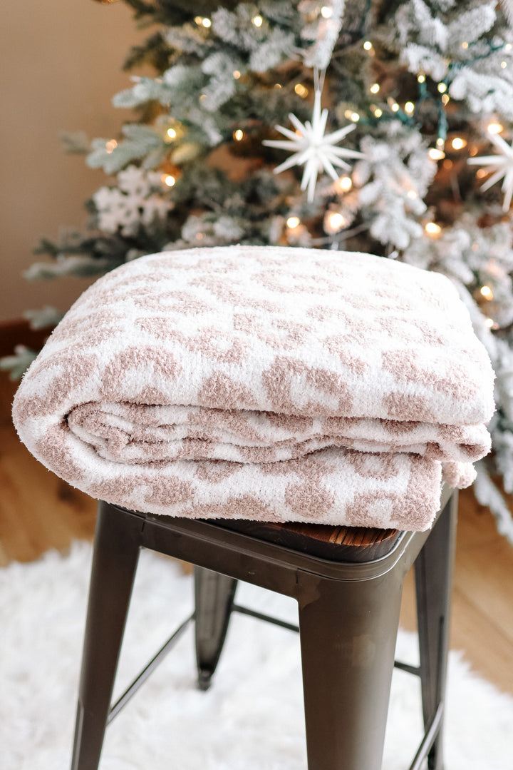 Leopard Cozy Blankets - White