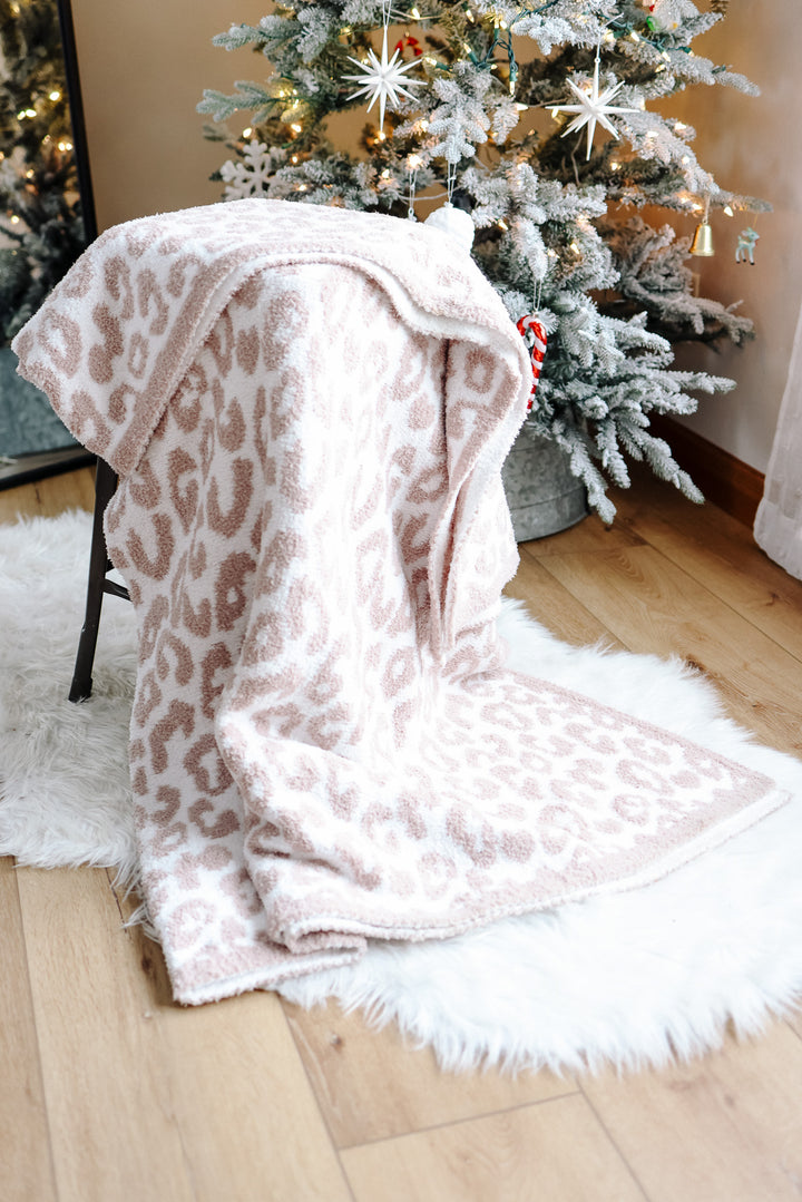 Leopard Cozy Blankets - White