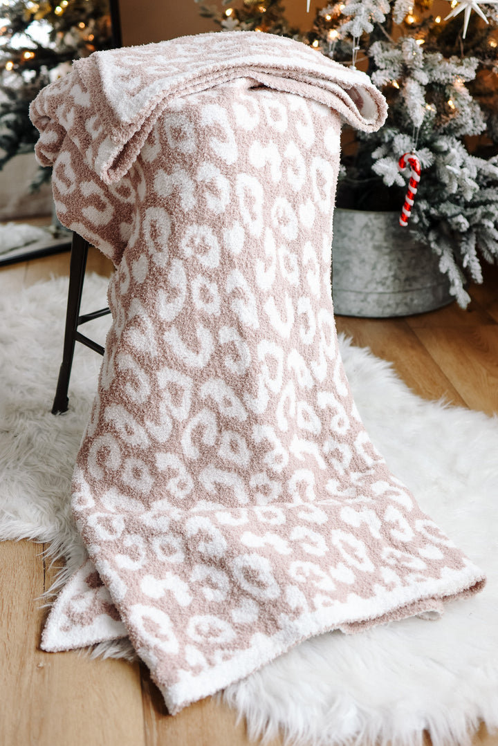 Leopard Cozy Blankets - White