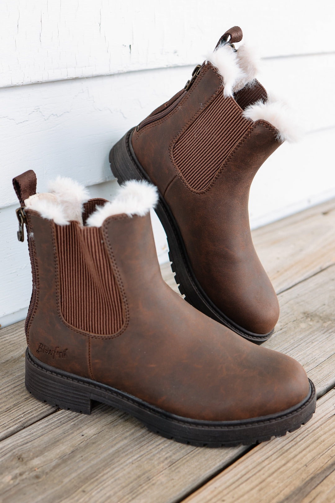 Amora Cozy Chelsea Boot - Chocolate
