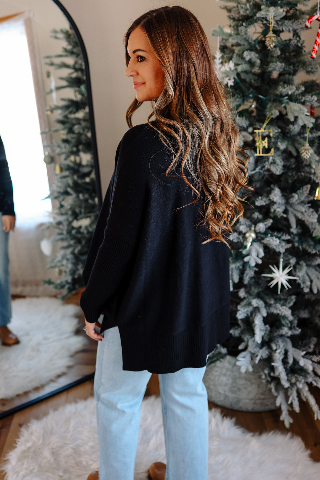 Essential Oversized Mockneck Sweater - Black