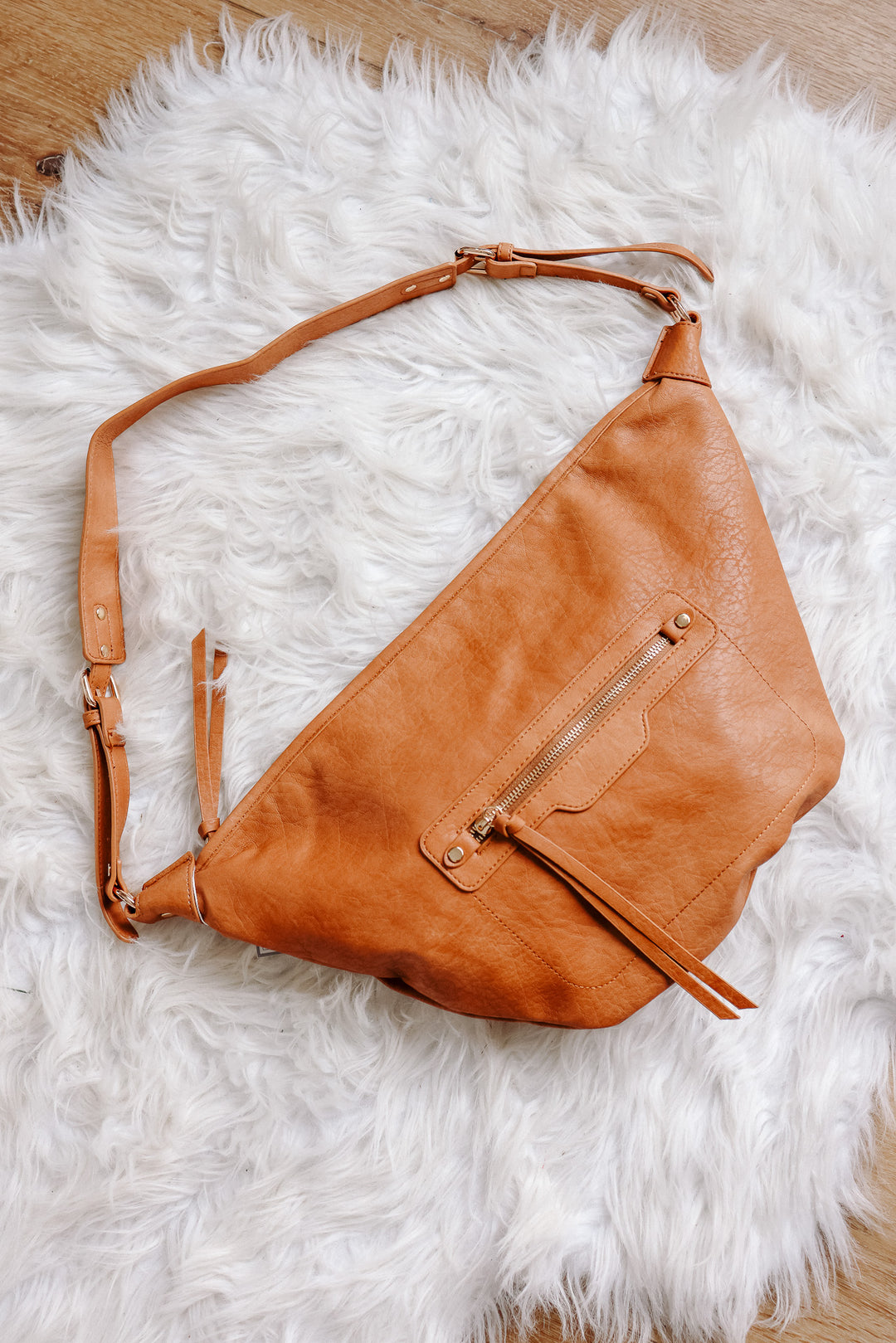 Leigh Distressed Hobo Bag - Caramel