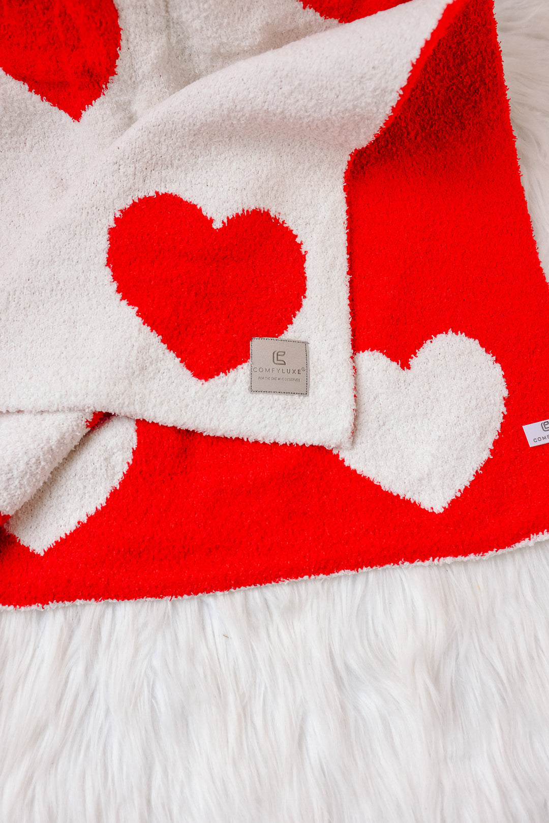 Red Hearts Comfy Luxe Blanket