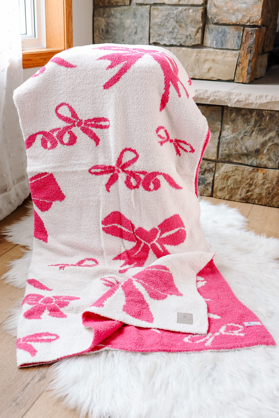 Ribbon Comfy Luxe Blanket - Fuchsia