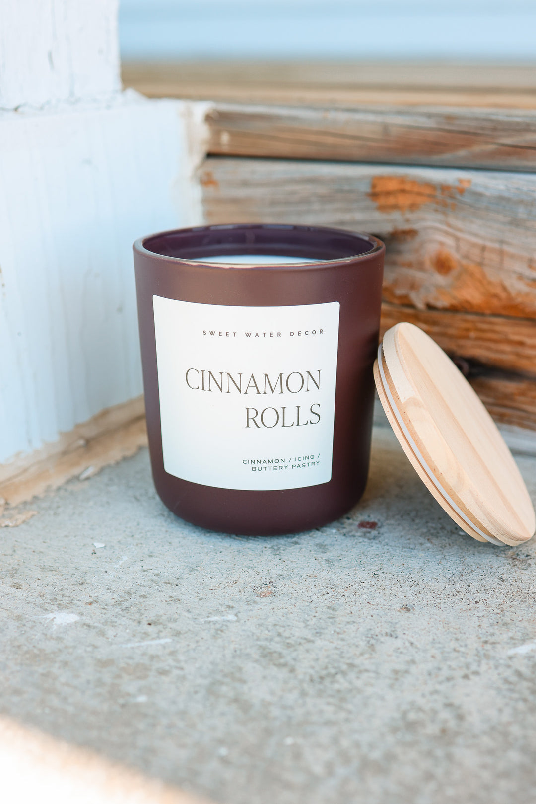 Cinnamon Rolls 15 oz Soy Candle Matte Jar