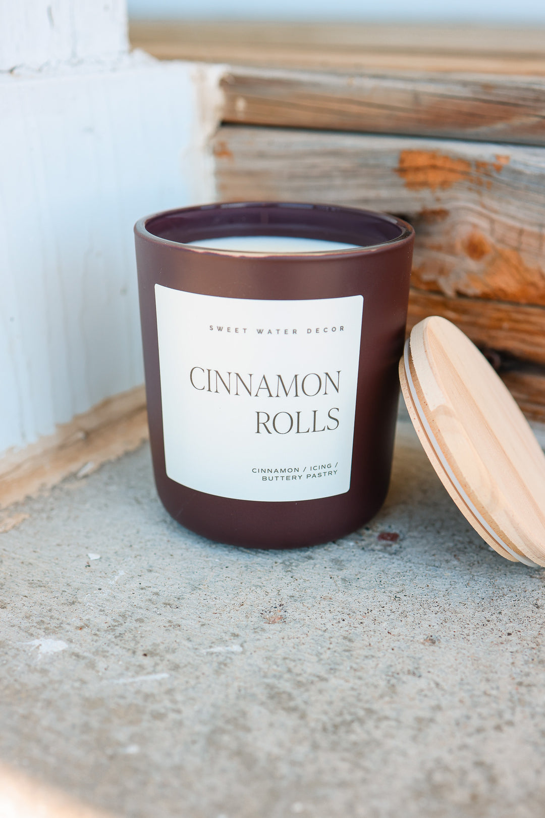 Cinnamon Rolls 15 oz Soy Candle Matte Jar