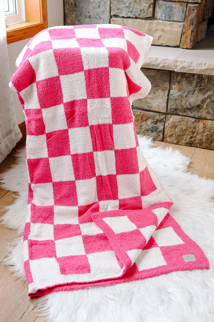 Checkerboard Comfy Luxe Blanket - Fuchsia