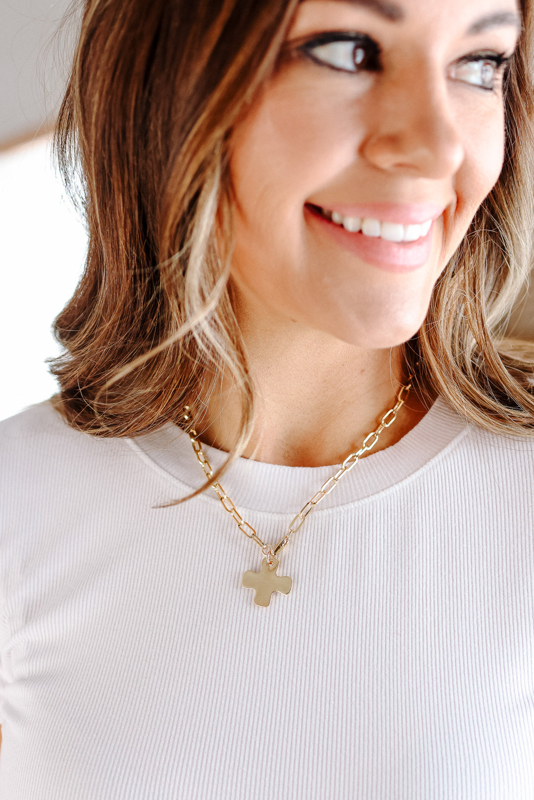 Hammered Cross Front Toggle Necklace - Gold