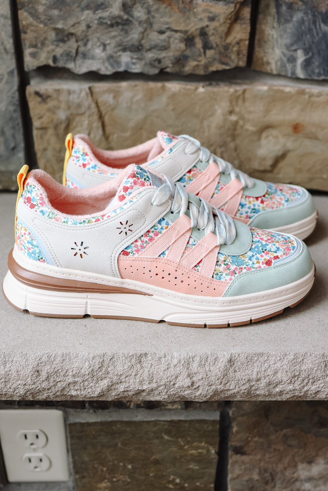 Laurel Sneakers - Blue Floral