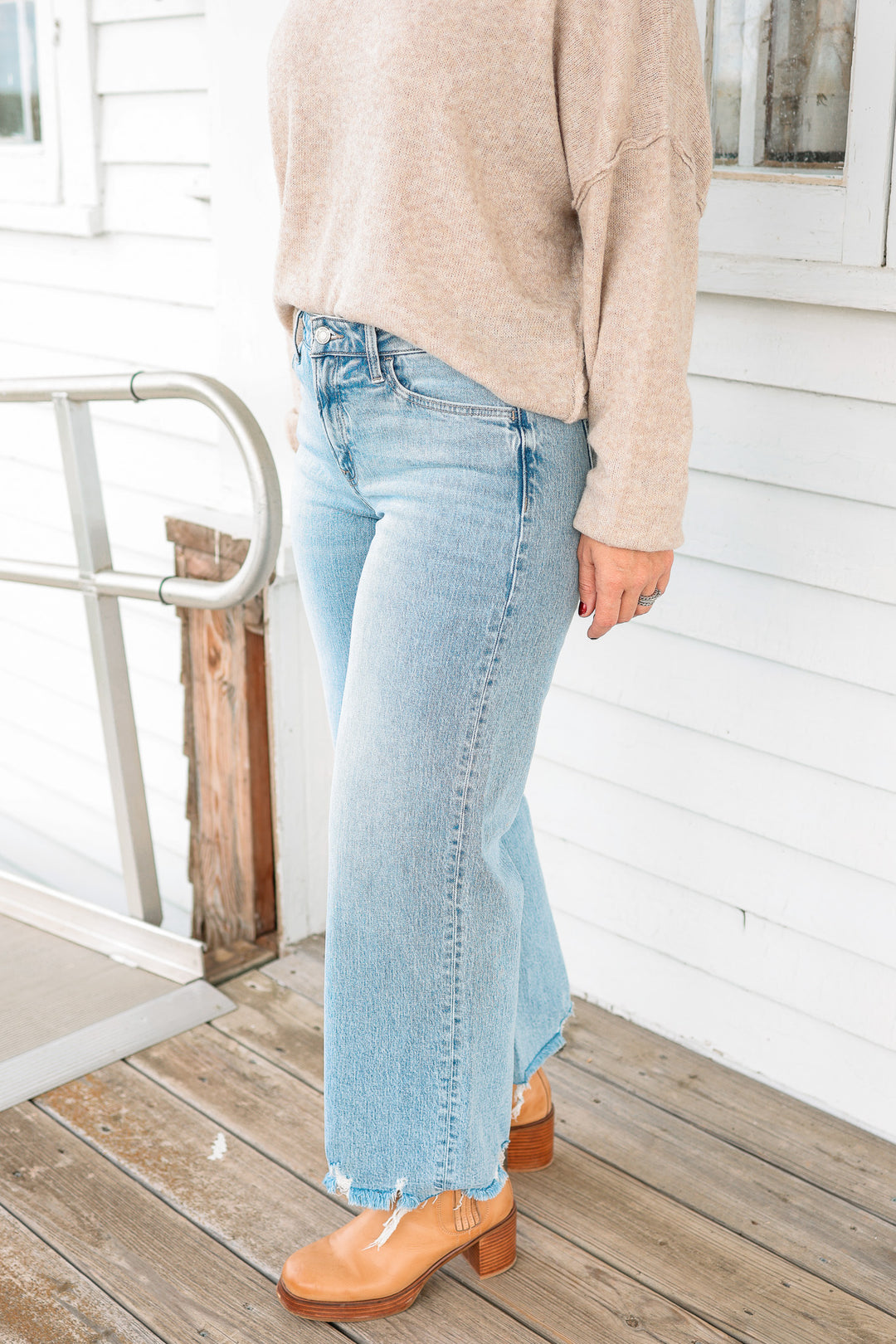VERVET: Liam Mid Rise Frayed Hem Jeans