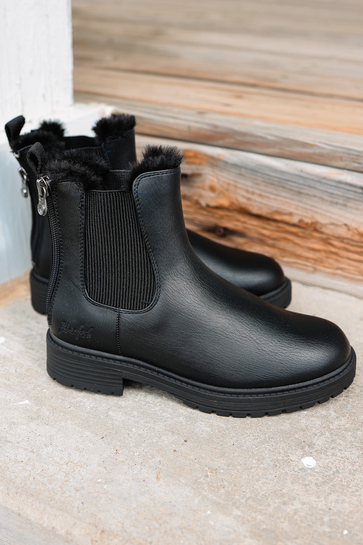 Amora Cozy Chelsea Boot - Black
