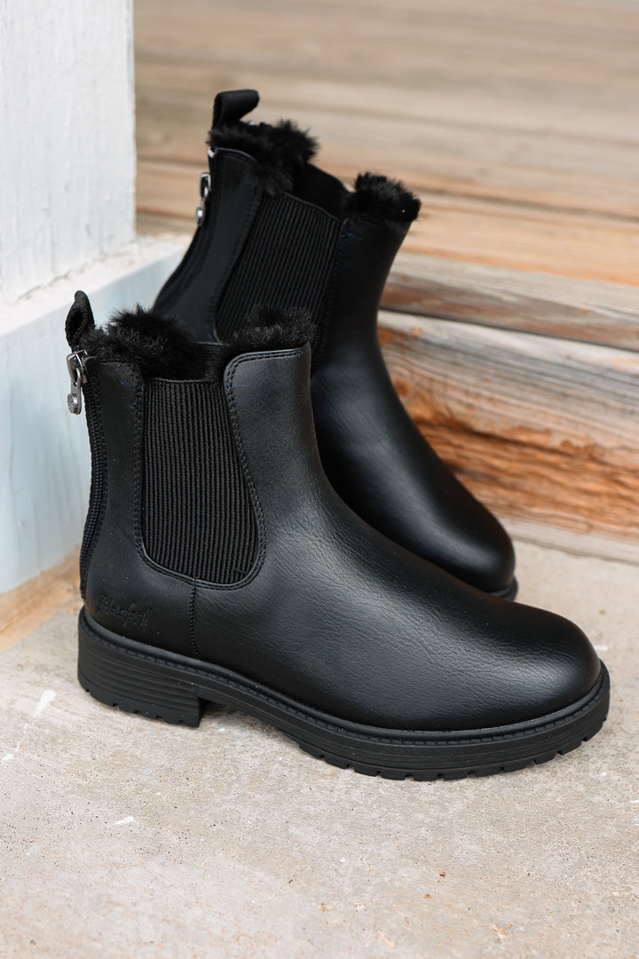 Amora Cozy Chelsea Boot - Black