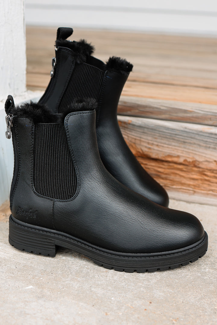 Amora Cozy Chelsea Boot - Black