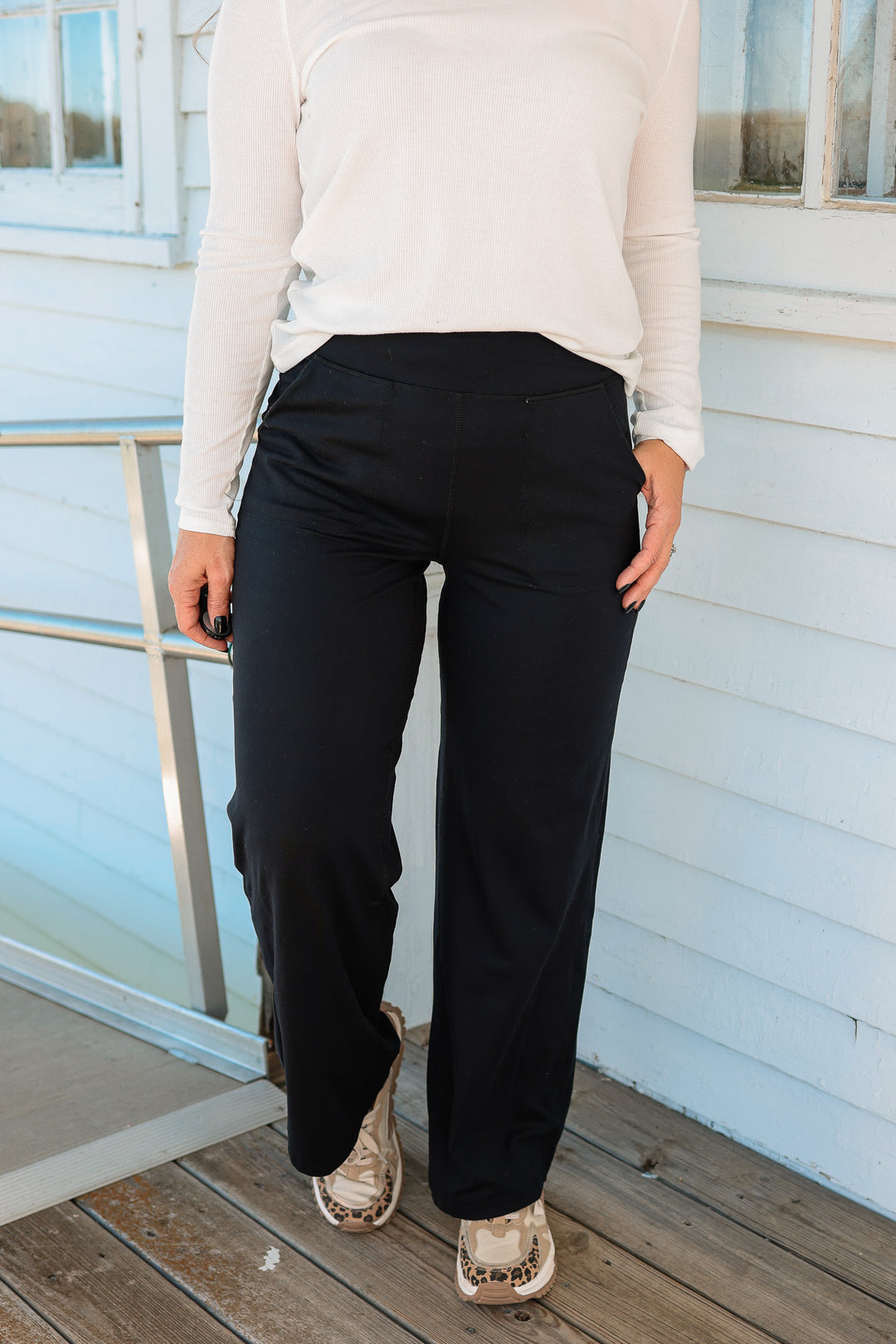 Venice Flow High-Waist Pant - Black