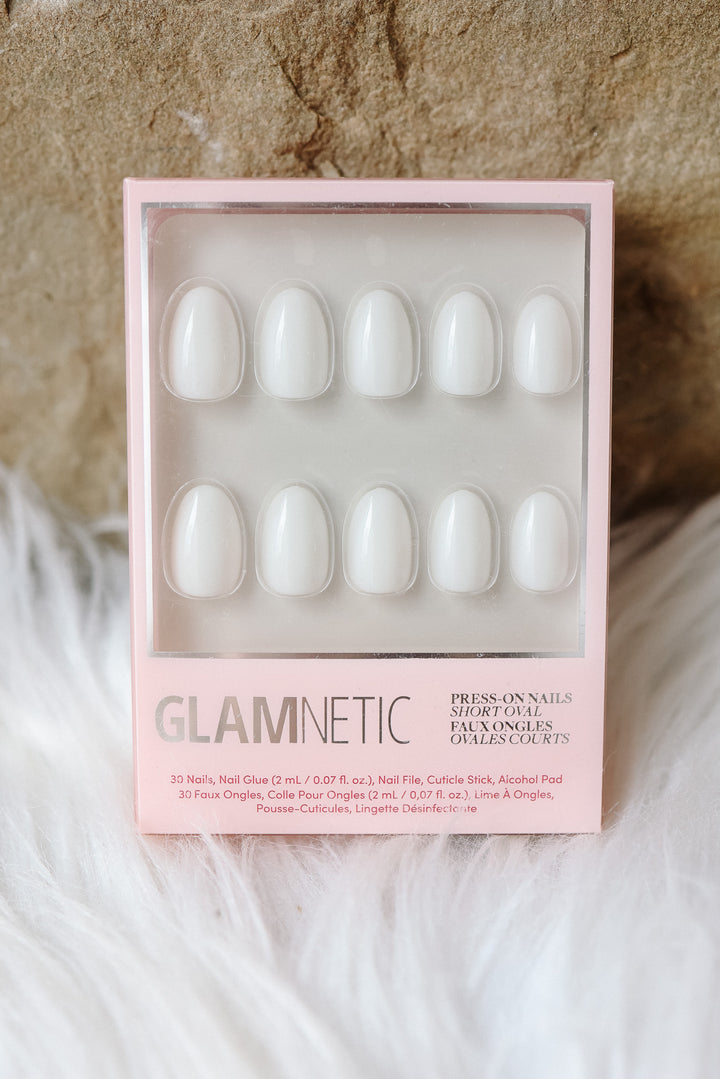 White Swan Press-On Nails | Short Oval Solid