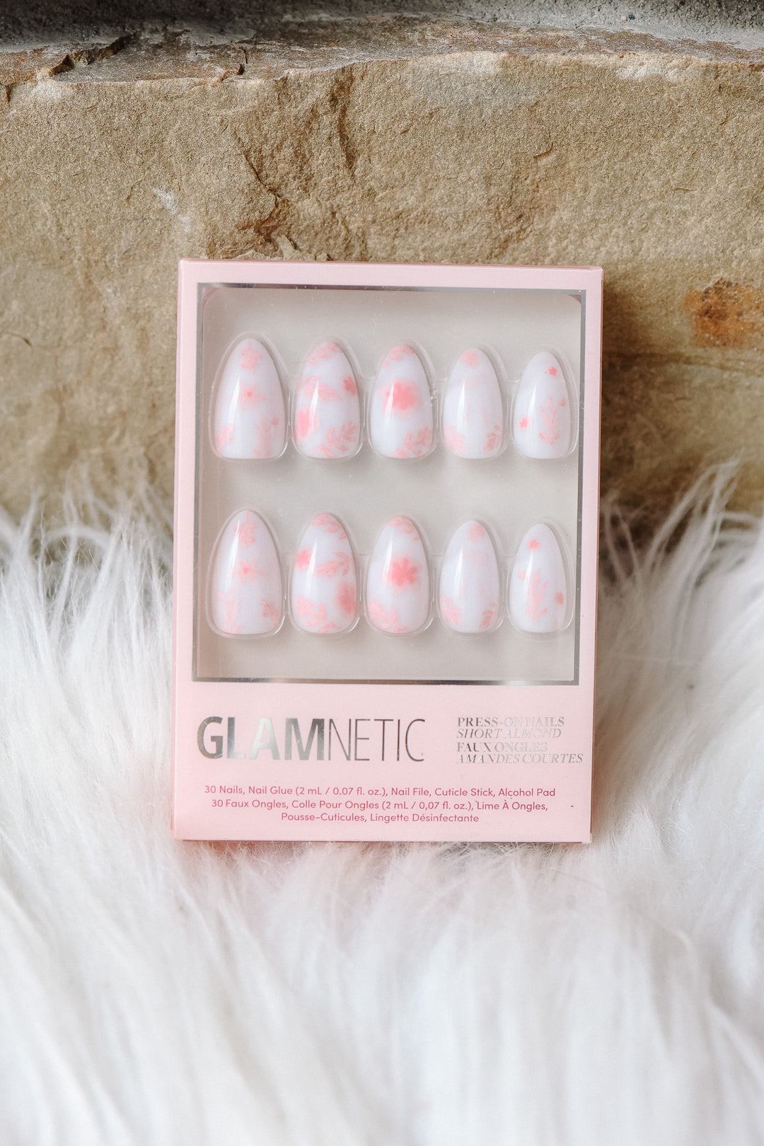 Fleur Amour Press-On Nails | Short Almond