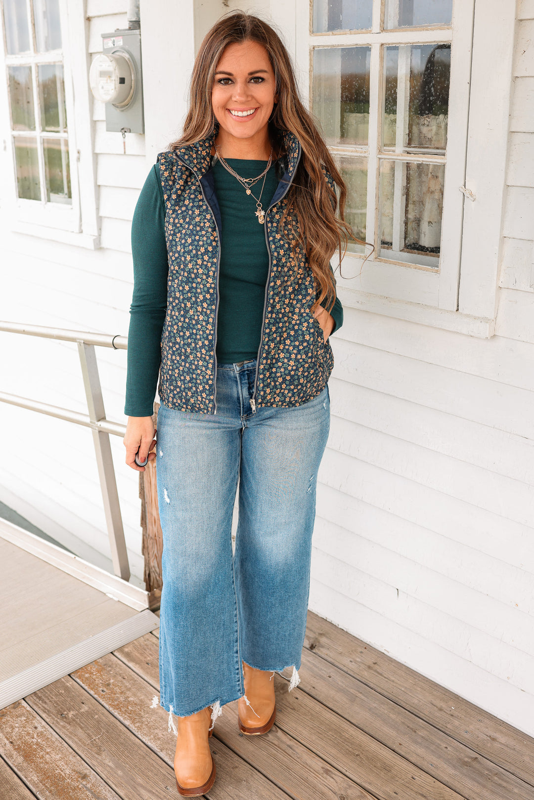Carlyn Floral Corduroy Vest - Navy