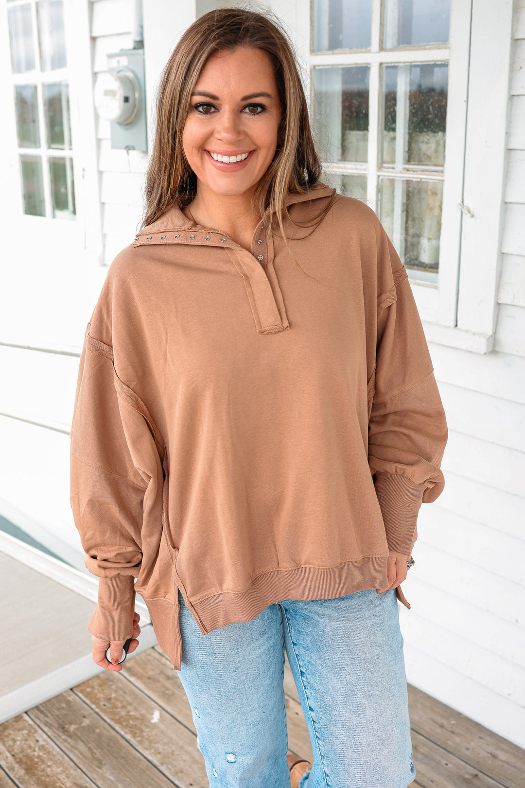 Tamika Henley Sweatshirt- Mocha