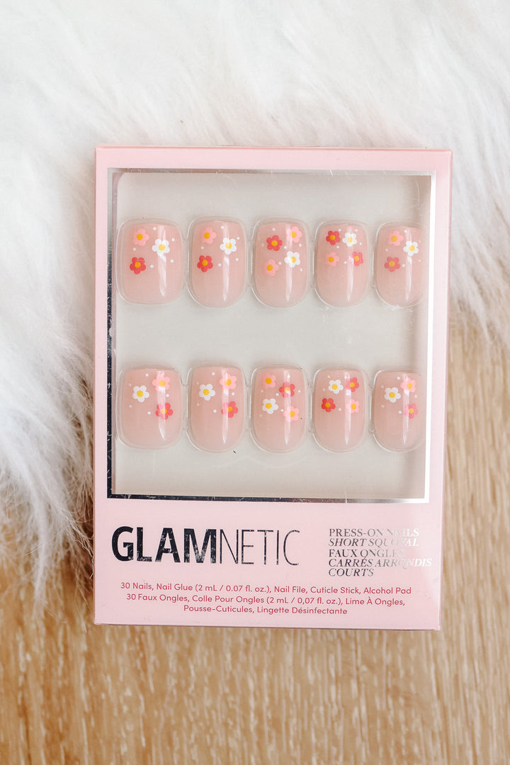 Pretty Bloom Press-On Nails | Short Squoval