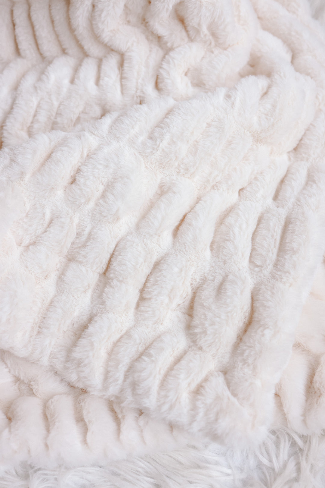 Cuddle Luxe Cloud Blanket - Vanilla Frost
