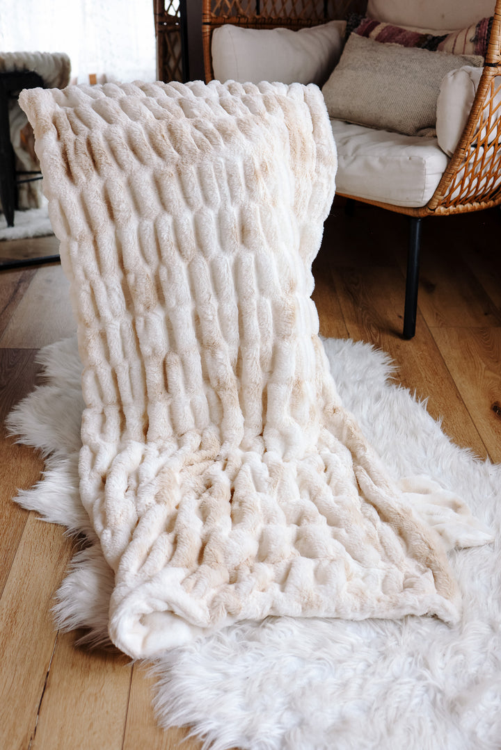 Cuddle Luxe Cloud Blanket - Ivory Dune
